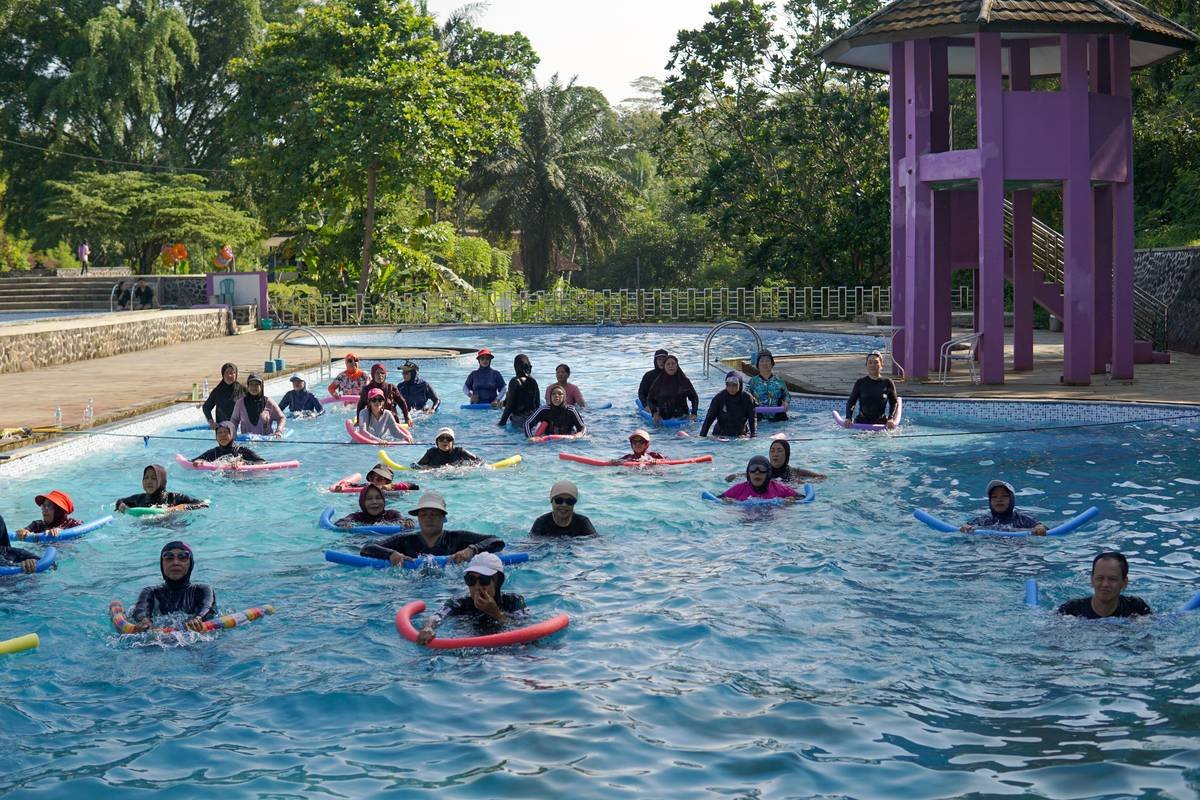 Swim Slim Water Aerobic Is Aqua: Your Low-Impact Secret to Sustainable Weight Loss